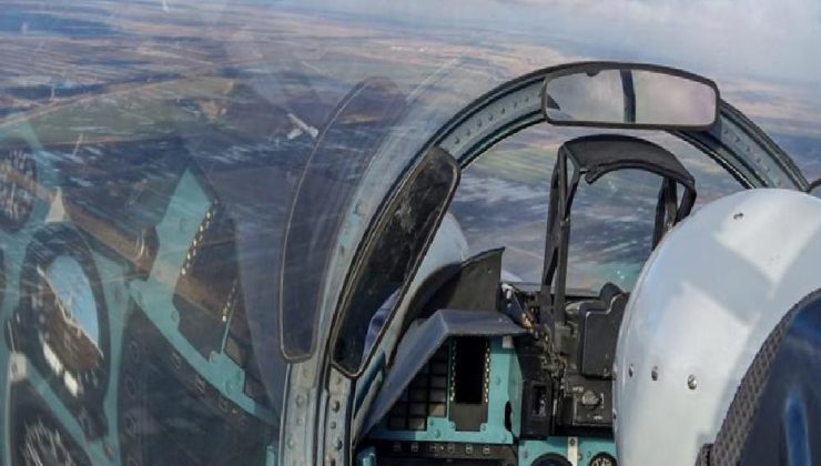 Rusya&#8217;da savaş uçağı konutunun üzerine düştü, Dünyadan Haberler