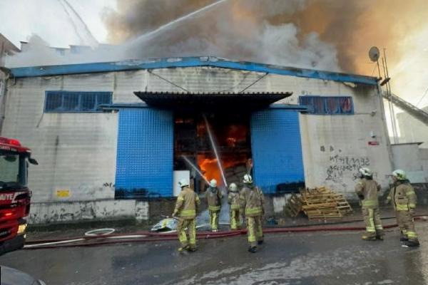 Maltepe&#8217;de iş yeri yangını, Dünyadan Haberler