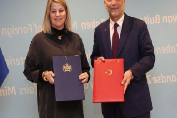 Türkiye ile Hollanda ortasında imzalar atıldı, Dünyadan Haberler